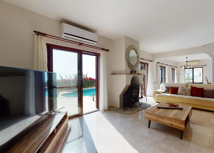 Tranquillity By Holidaykeys Vila Kyrenia (Northern Cyprus)