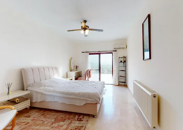 Tranquillity By Holidaykeys * Kyrenia (Northern Cyprus)