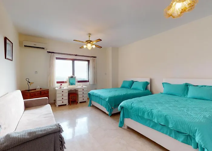 Tranquillity By Holidaykeys Vila Kyrenia (Northern Cyprus)