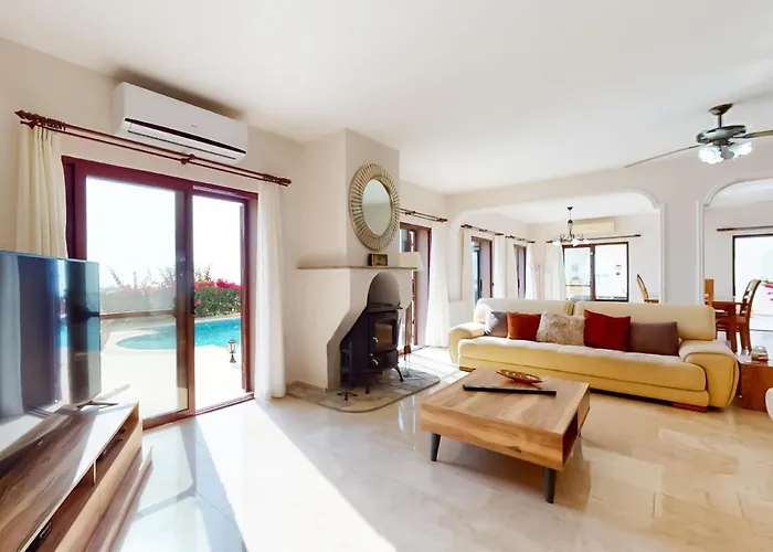 Tranquillity By Holidaykeys Villa *