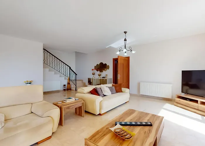 Villa Tranquillity By Holidaykeys