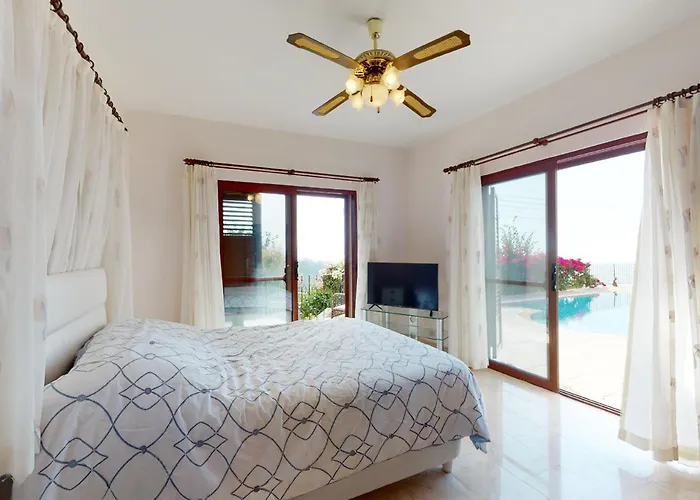 Tranquillity By Holidaykeys Villa Kyrenia (Northern Cyprus)