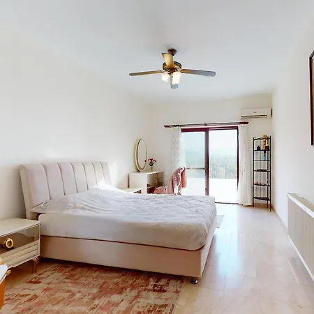 Villa Tranquillity By Holidaykeys Kyrenia (Northern Cyprus)